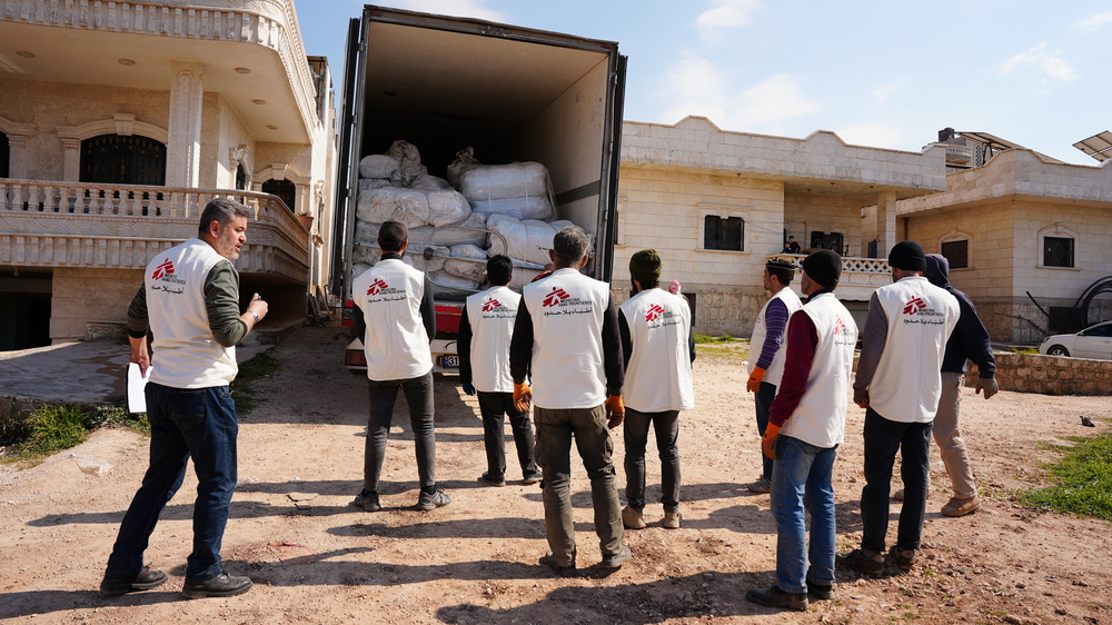 14 MSF trucks loaded with tents and winter kits entered Syria through Hamam crossing point, in partnership with Al-Ameen, a Syrian NGO.